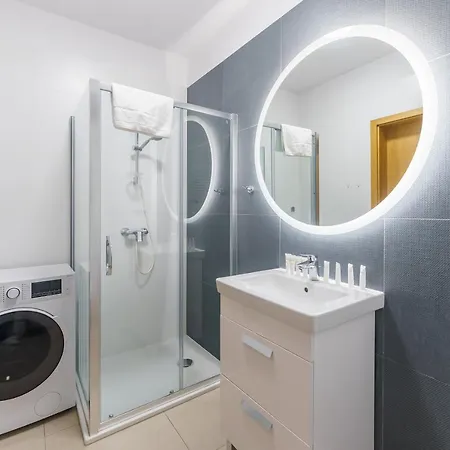Aquamarina Prima By Renters Apartment *