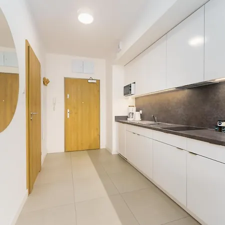 Aquamarina Prima By Renters