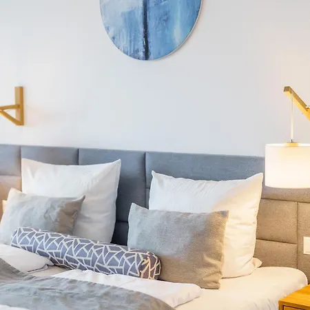 Aquamarina Prima By Renters