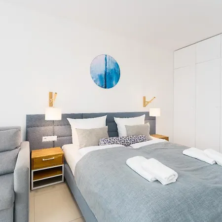 Apartment Aquamarina Prima By Renters